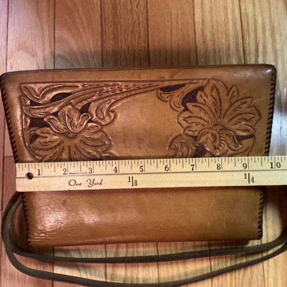 Vintage Hand tooled Leather Handbag Flower pattern - Picture 10 of 10